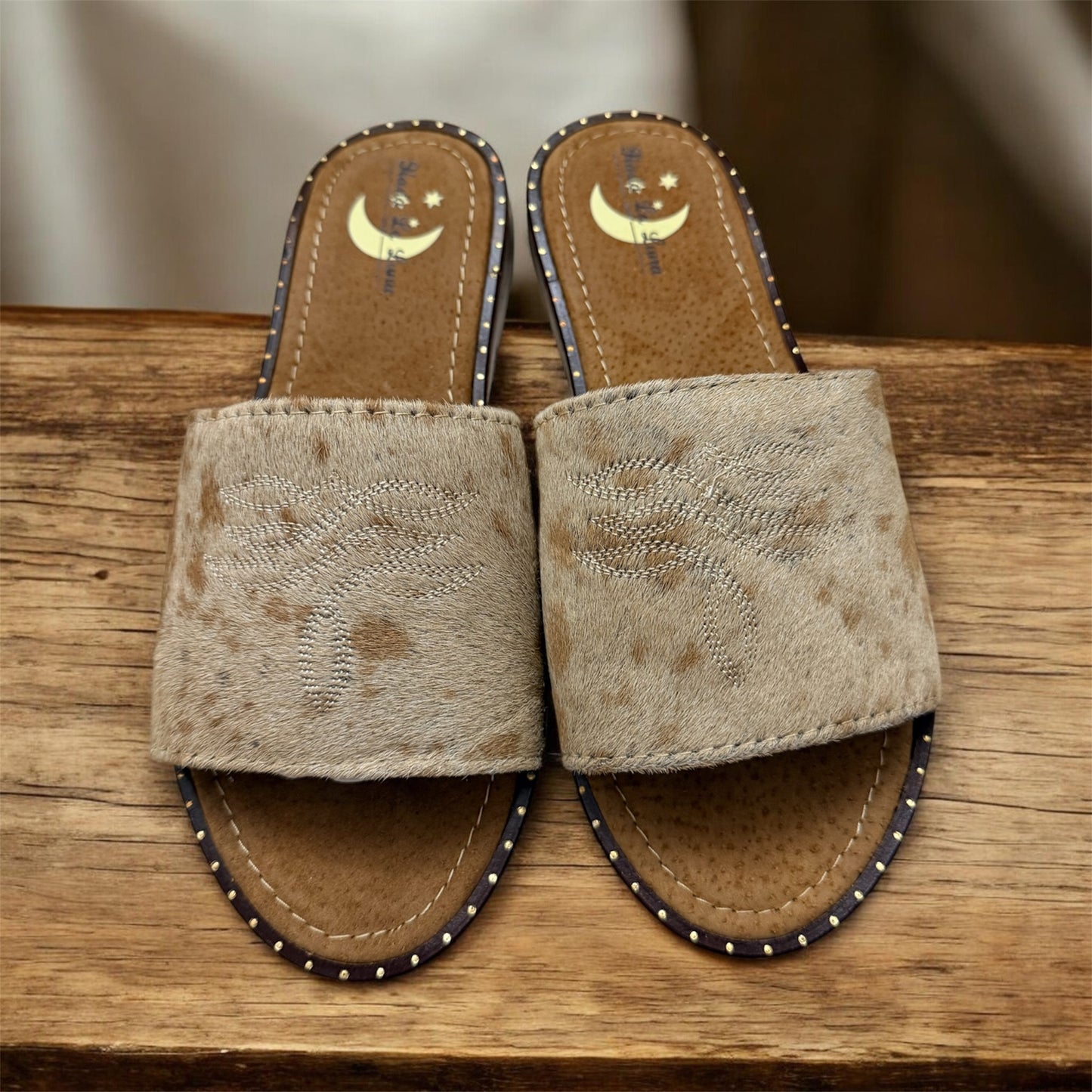 Cream and Brown Cowhide Sandals (size 8)