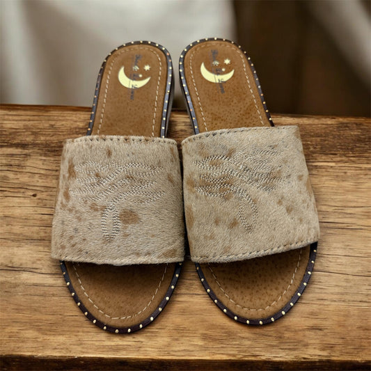Cream and Brown Cowhide Sandals (size 8)