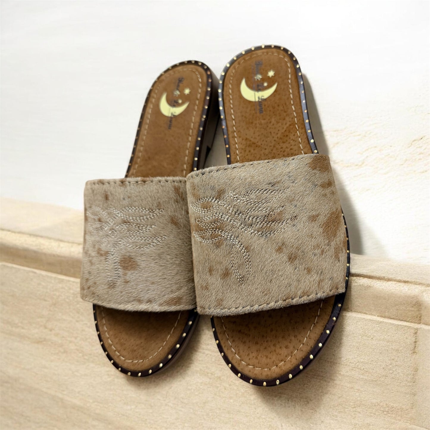 Cream and Brown Cowhide Sandals (size 8)